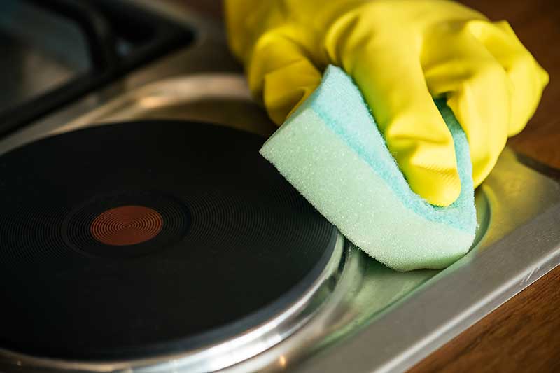 cleaning cooktop